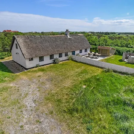 Cozy Thatched House For 4 With New Terrace Sj365 Feriehus *