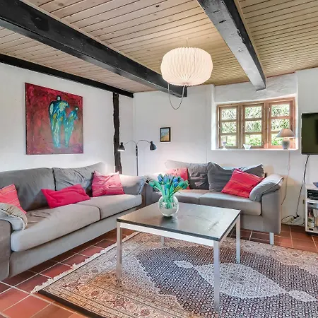 Cozy Thatched House For 4 With New Terrace Sj365 Feriehus Harboør