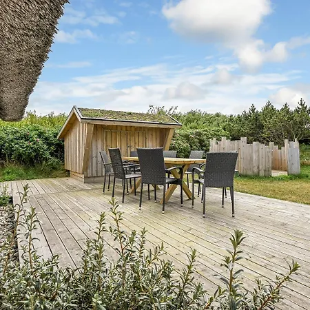 Casa de Férias Cozy Thatched House For 4 With New Terrace Sj365 *