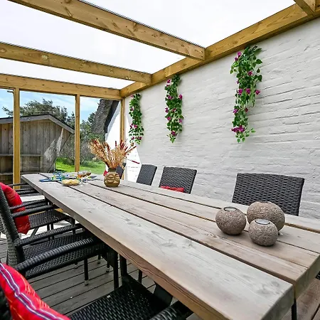 Cozy Thatched House For 4 With New Terrace Sj365 * Harboør