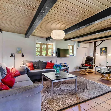 Feriehus Cozy Thatched House For 4 With New Terrace Sj365 Harboør