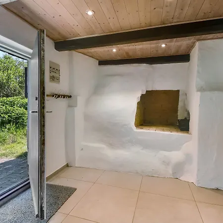 Cozy Thatched House For 4 With New Terrace Sj365 Harboør