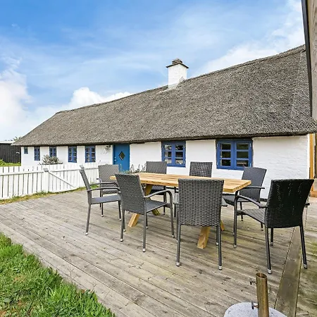 Cozy Thatched House For 4 With New Terrace Sj365 * Harboør